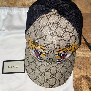 GENTLY USED Gucci Tigers Print GG Supreme Baseball Hat